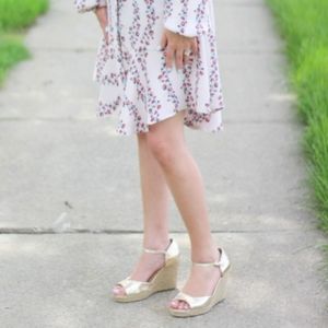Gold Platform Wedges - Old Navy Size 9 NWT